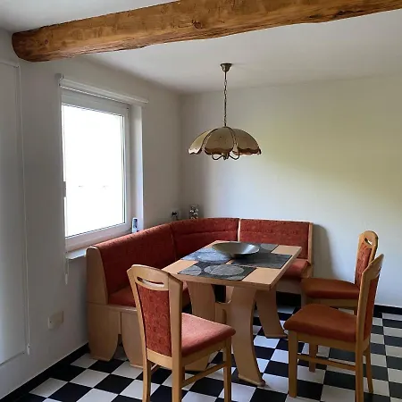 Ferienhaus Schwalbennest * Holzhausen (Waldeck-Frankenberg)
